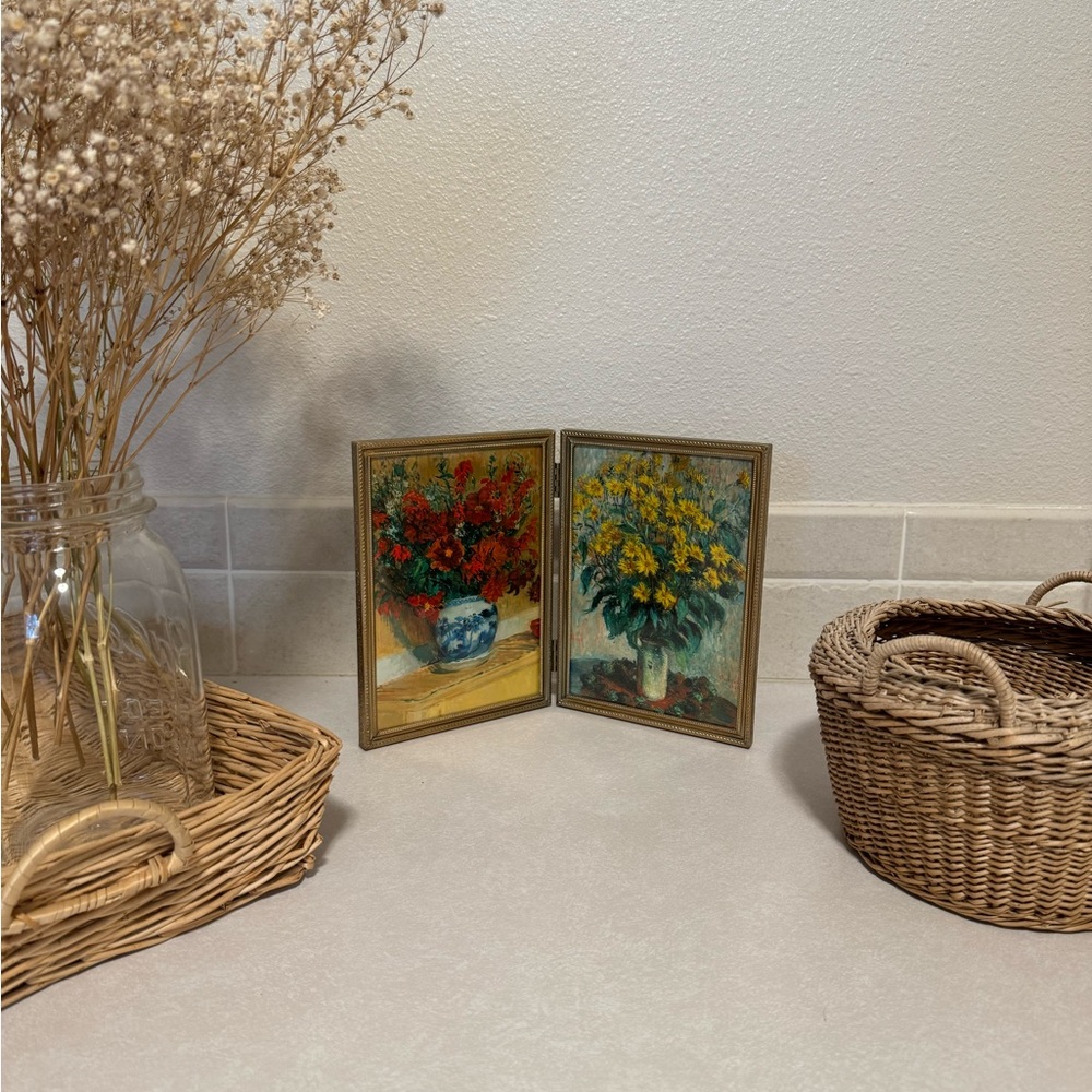 Bi-Fold Gold Metal Frame with 5x7 Floral Painting Photo Prints